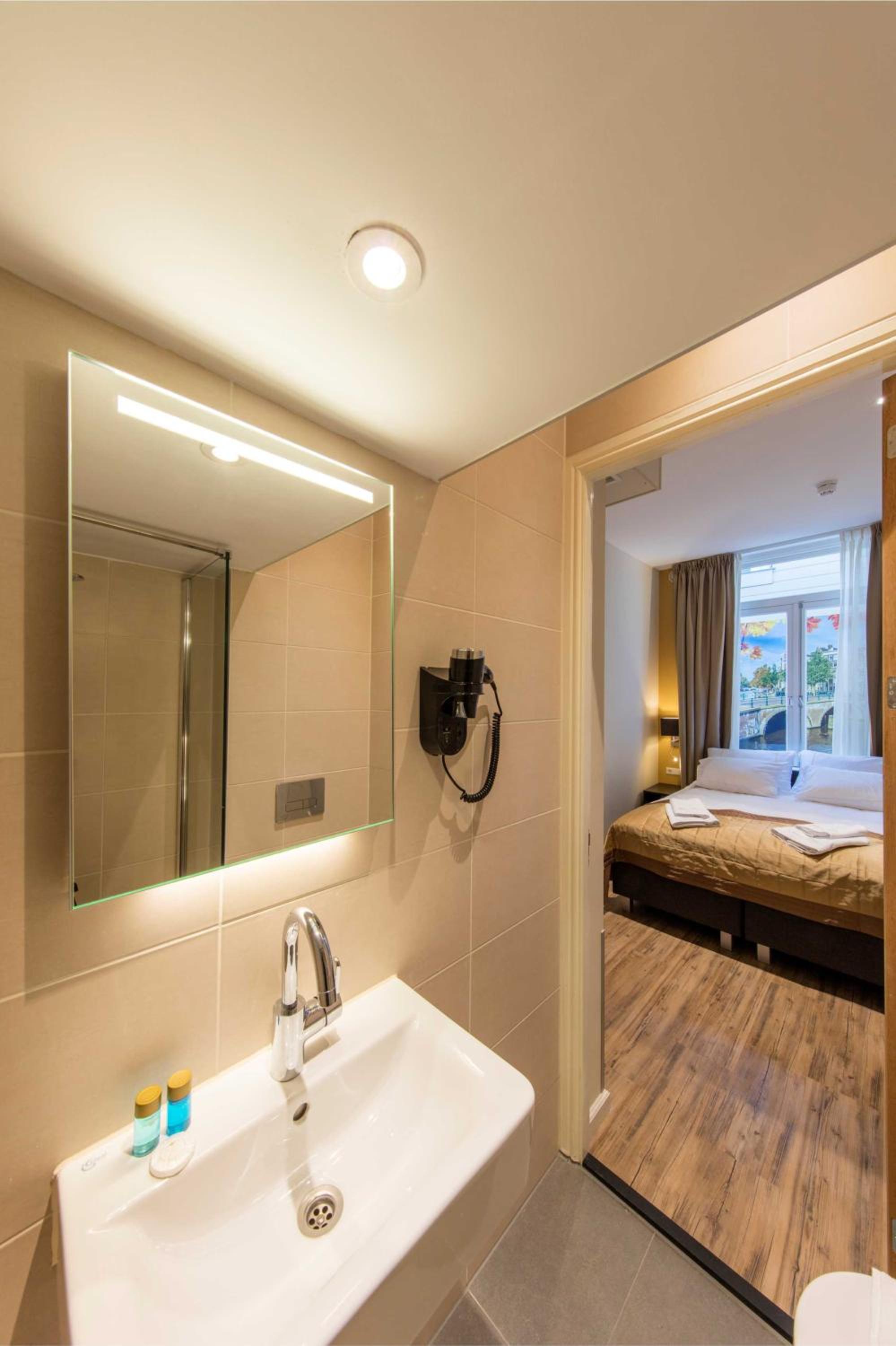 Royal Plaza Hotel Amsterdam 44/47
