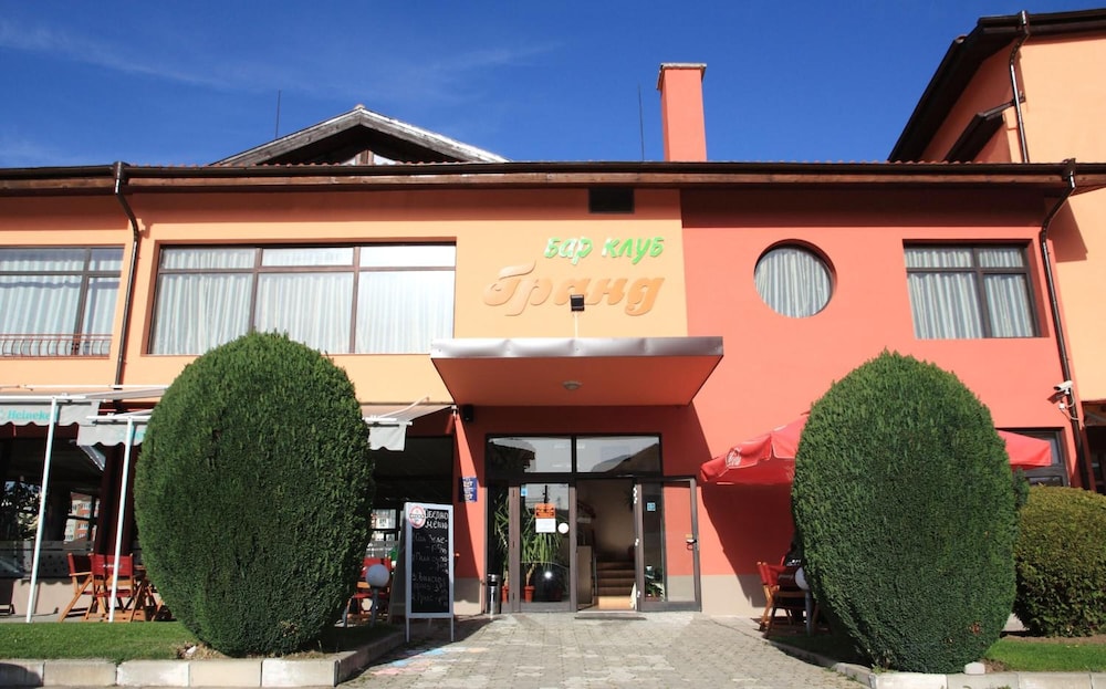 Hotel Grand 2/54