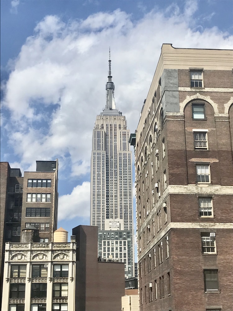 The Heritage Hotel New York City 5/50