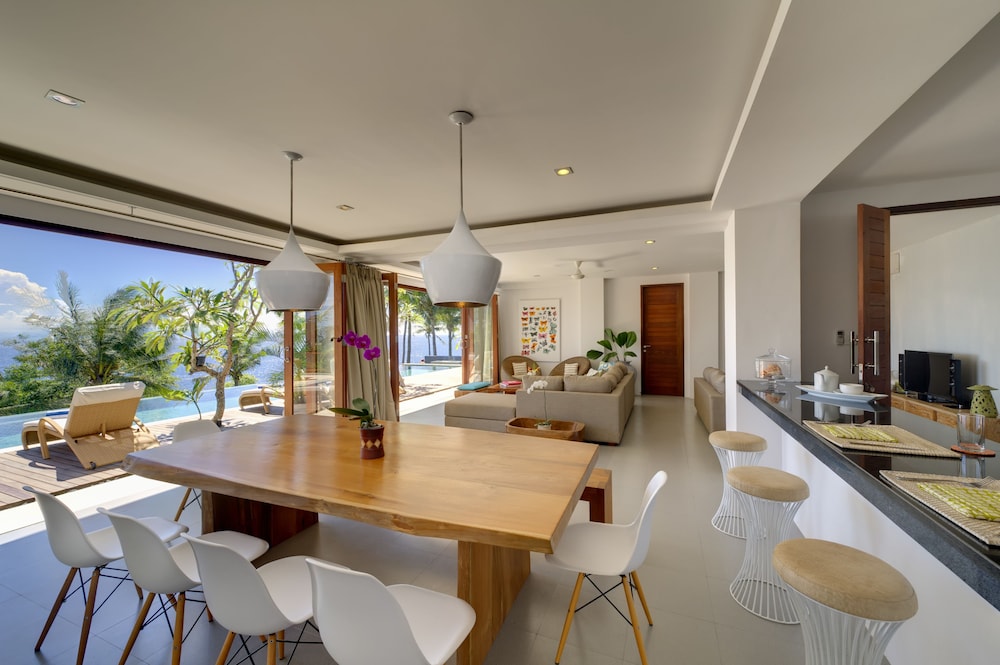 Malimbu Cliff Villa 49/56