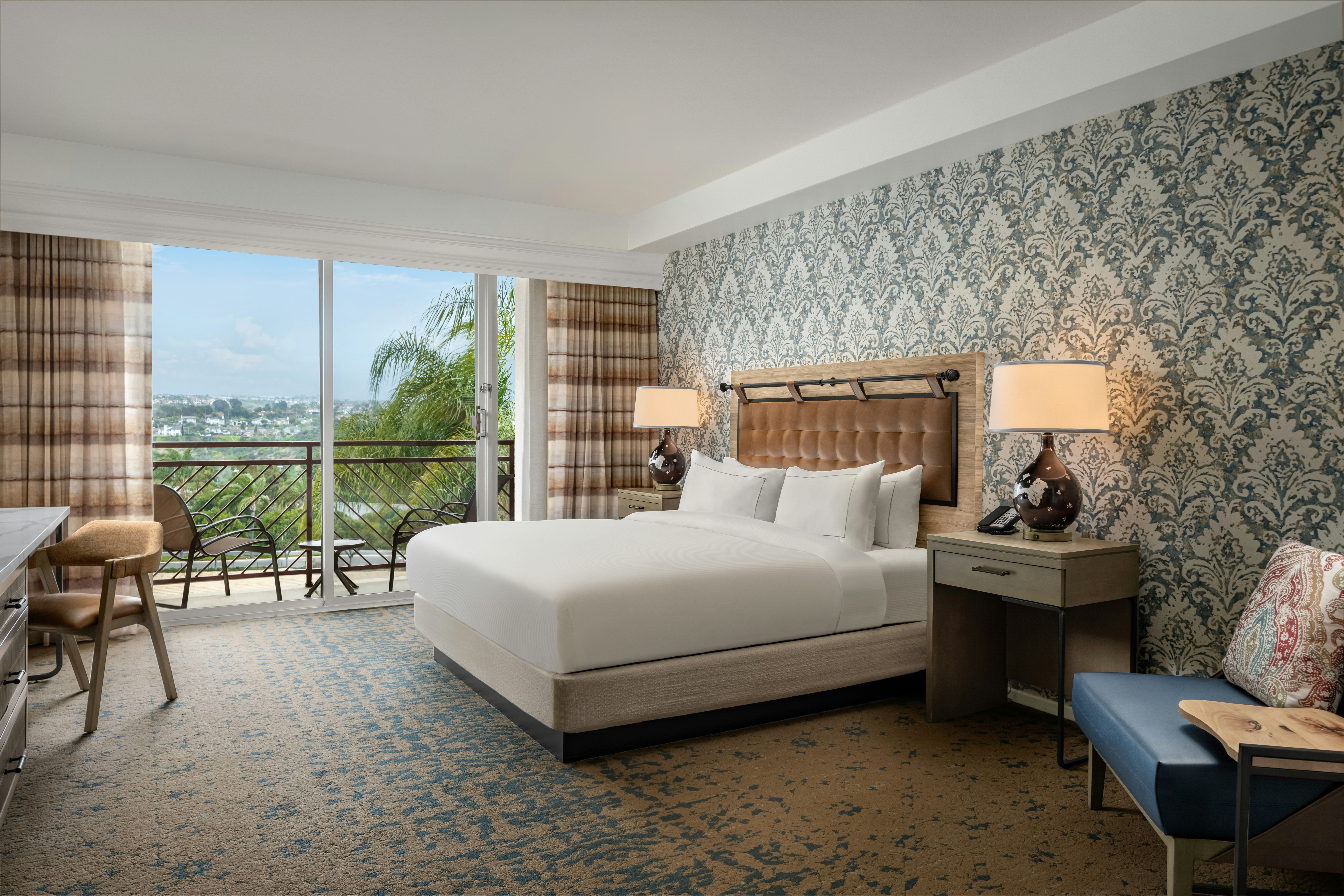 ROOM, KING BED, ACCESSIBLE