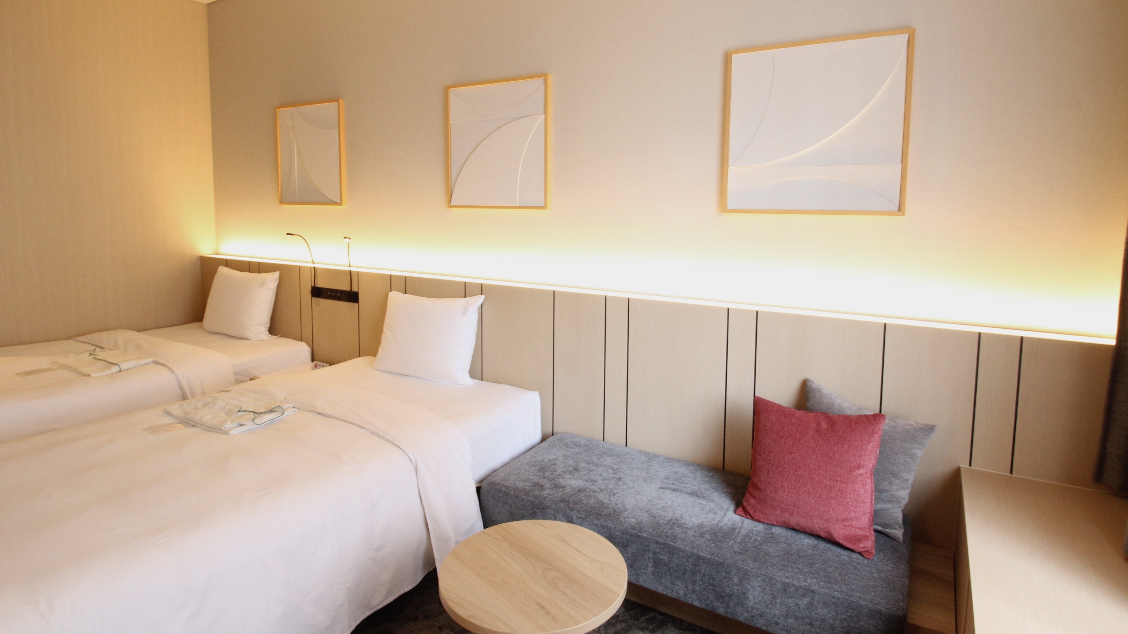 Premium, Twin Beds, Middle Floor