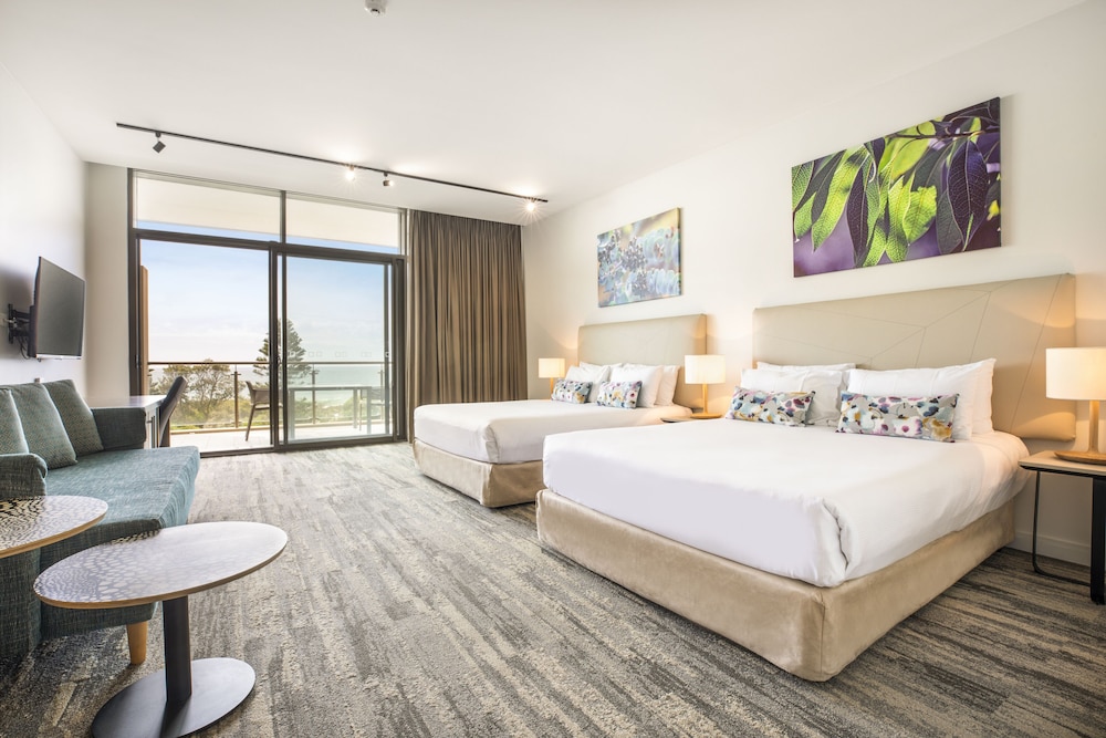 Ocean, Suite, 2 Queen Beds