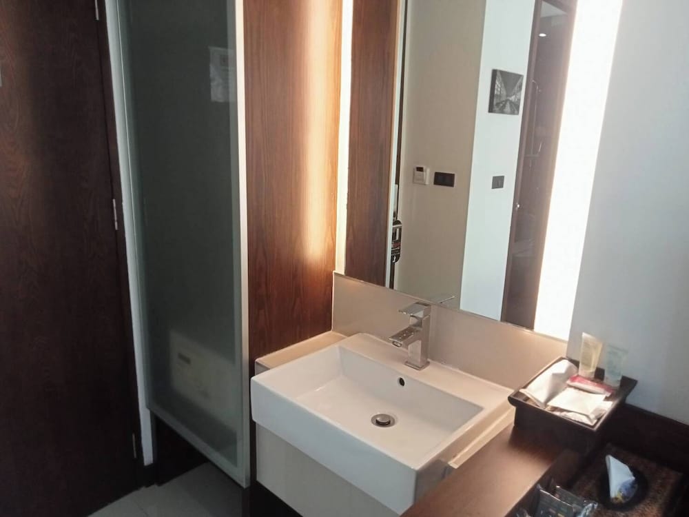 Collection O The Bangkok Airport Link Suite 49/56