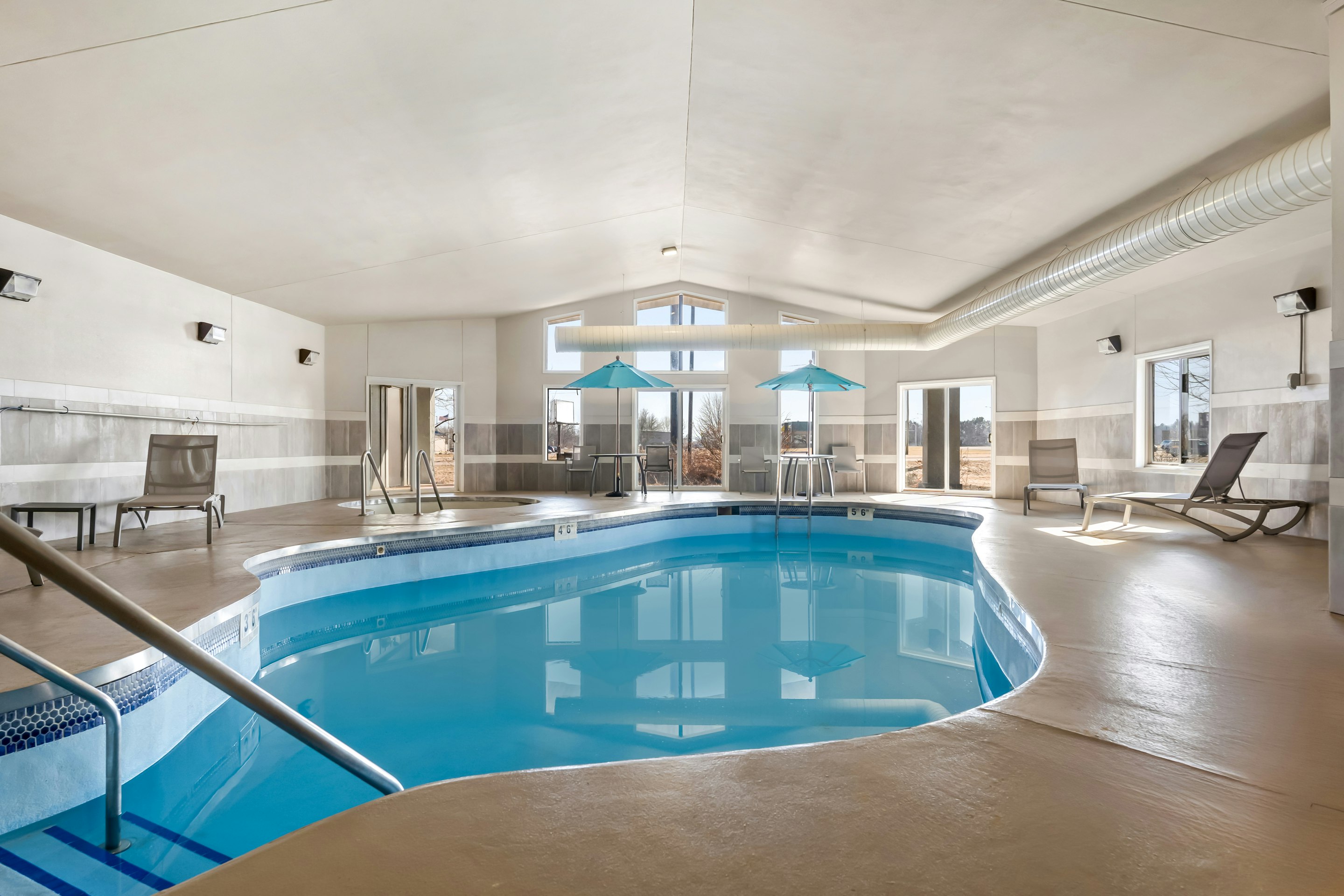 Red Roof Inn & Suites Tomah 28/57