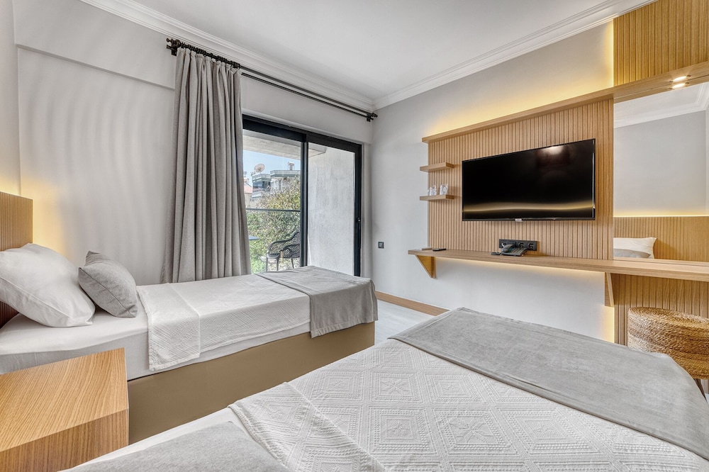 Hildegard Hotel 15/50