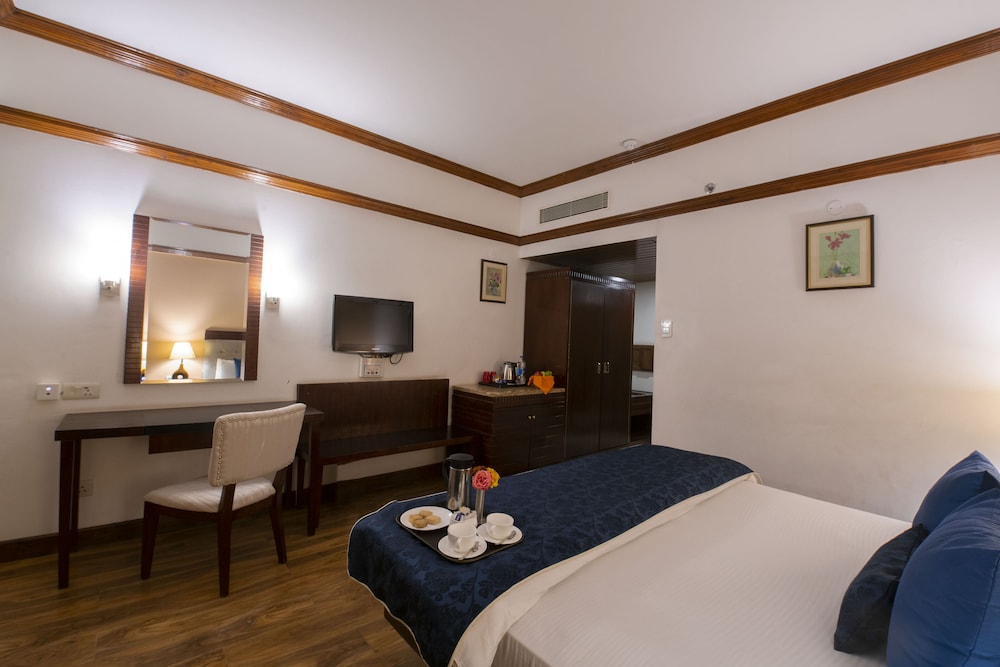 Mastiff Grand Manali Resort 24/50
