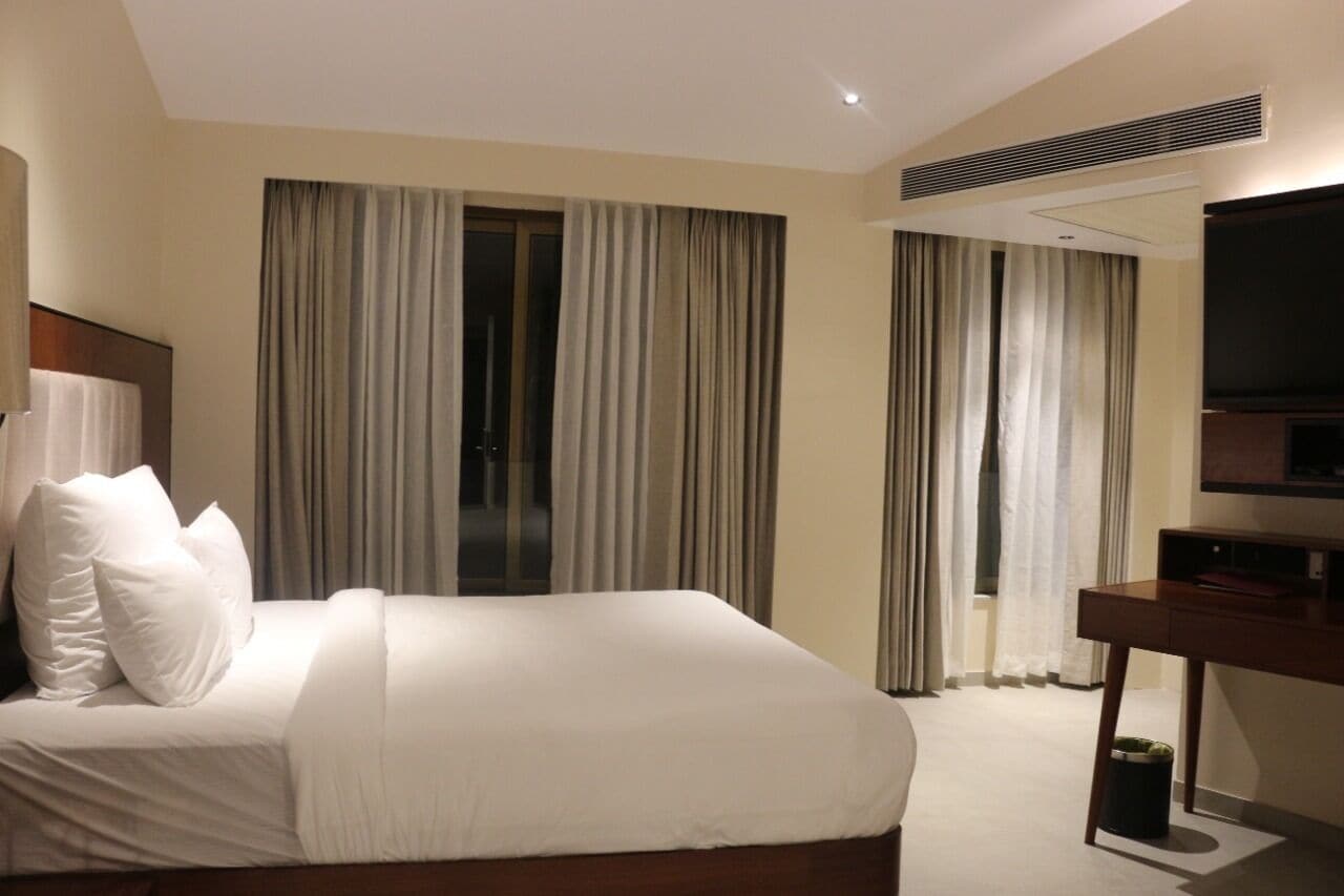 PREMIUM, SUPERIOR, KING BED, GARDEN OR CITY VIEW