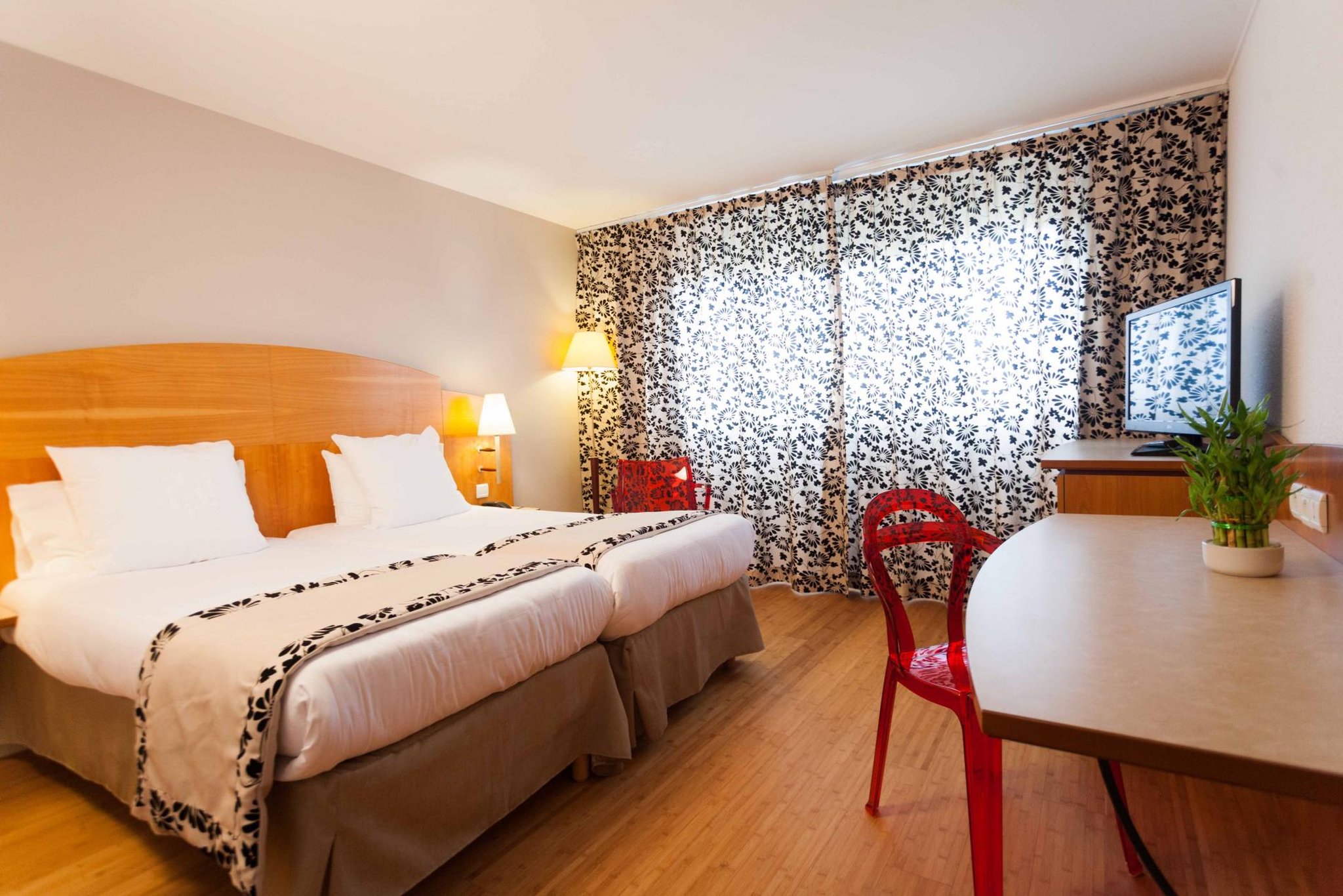 C Suites 16/56
