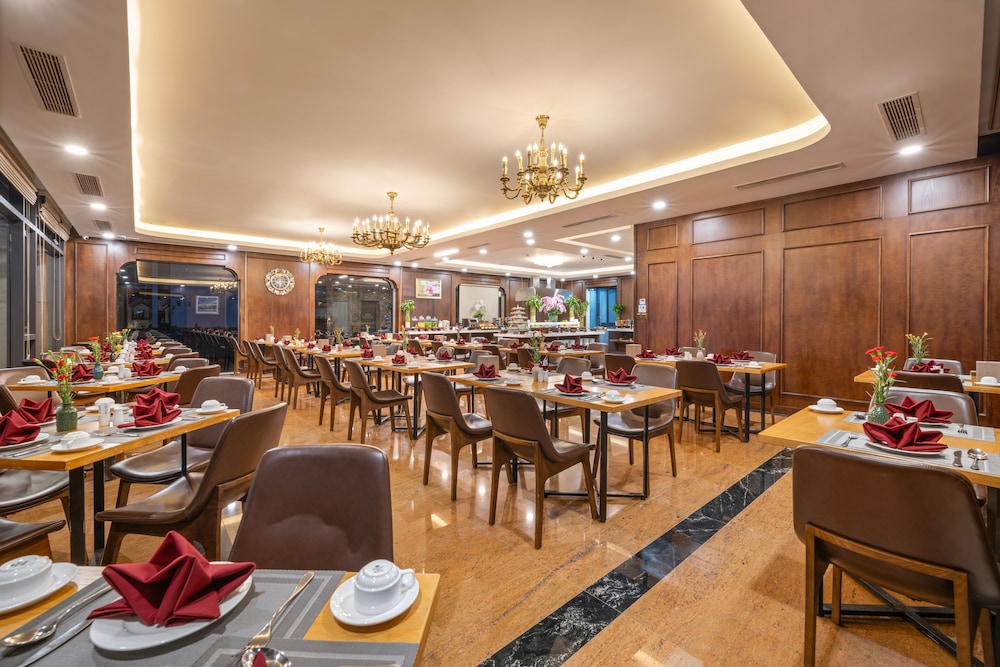 Golden Lotus Hotel Da Nang 35/50