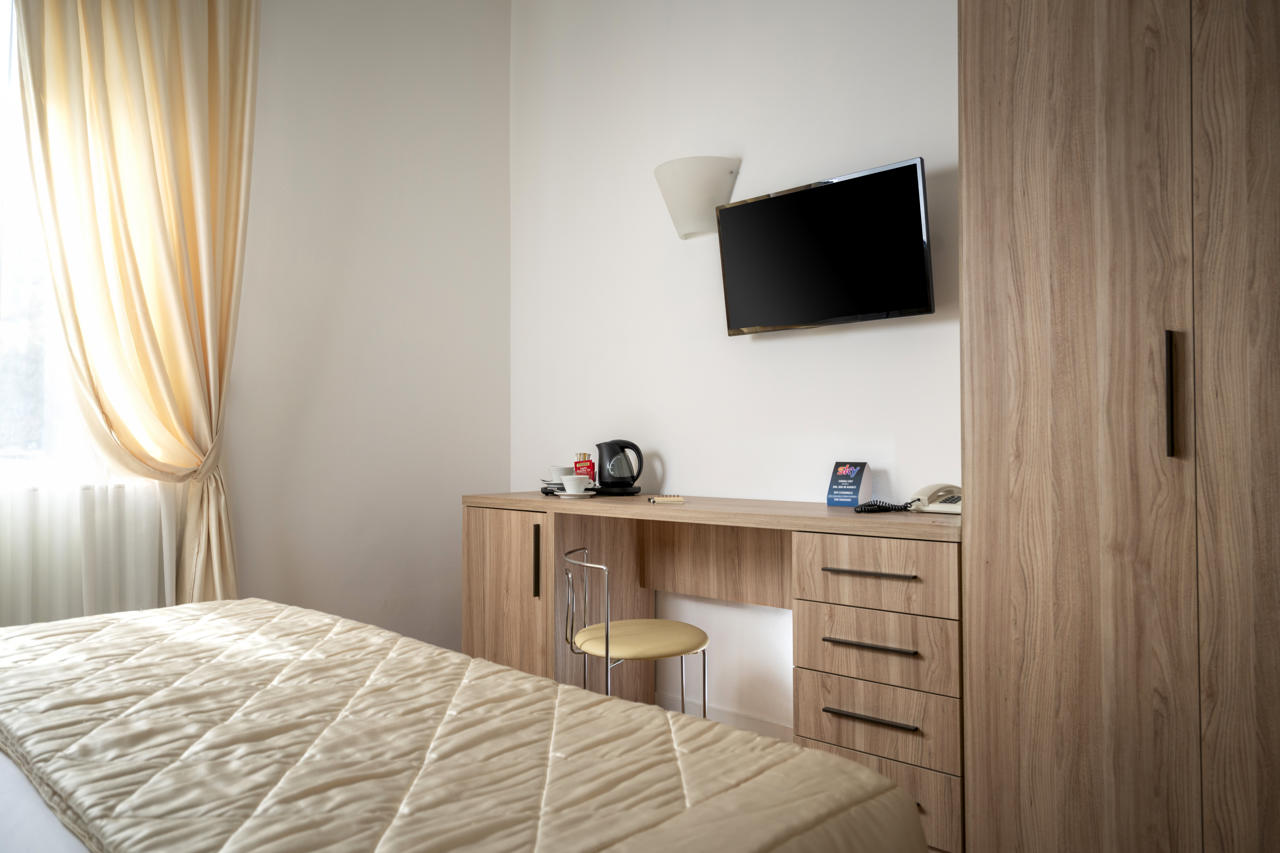 Hotel Re Enzo 74/102