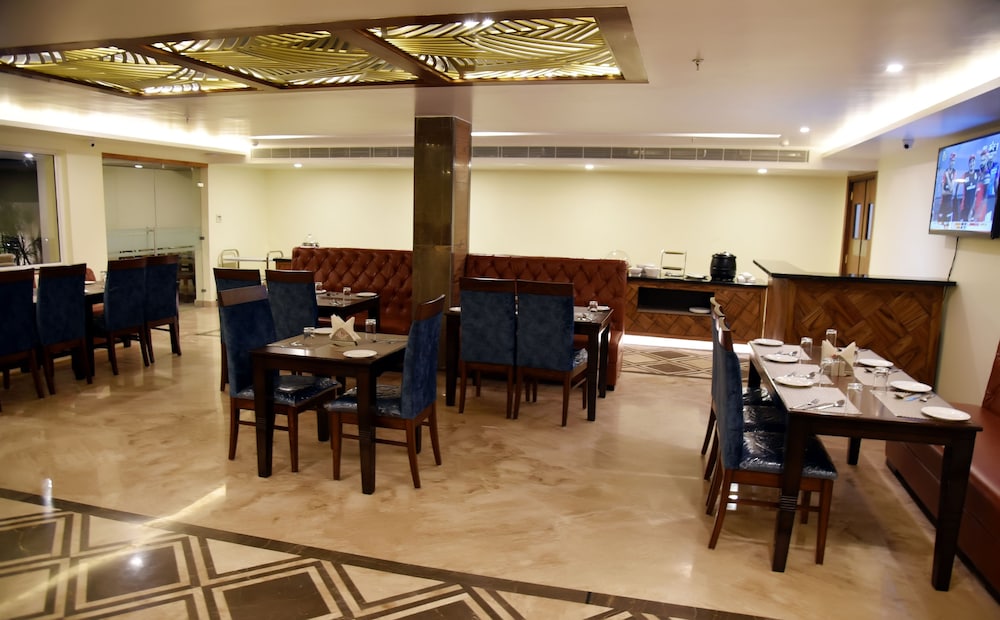 Clarks Inn Suites Katra 36/50