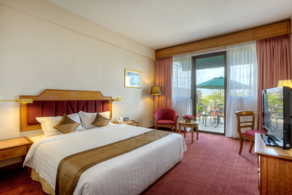 DELUXE, BALCONY