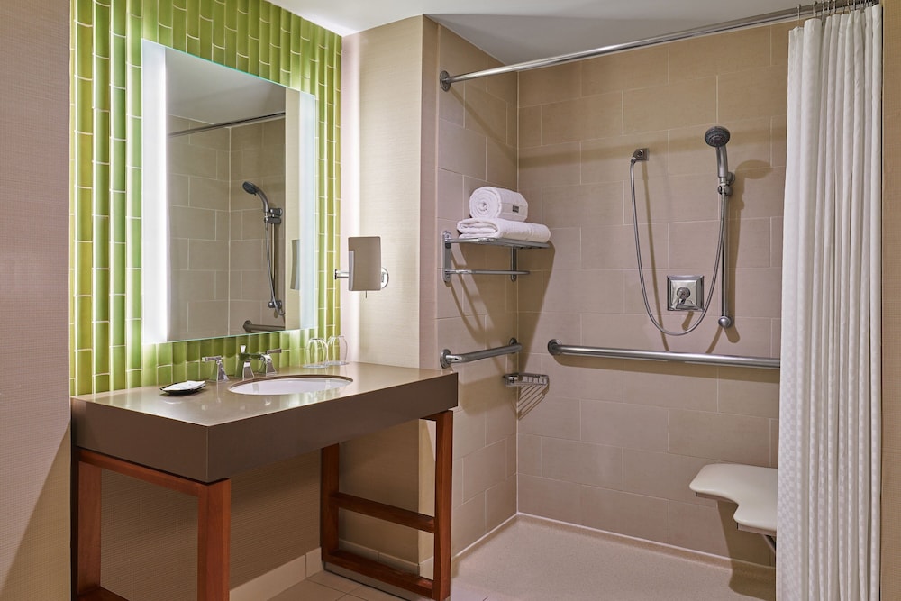 Westin Gaslamp Quarter 19/61