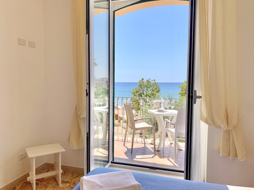 Hotel Marconi 50/50