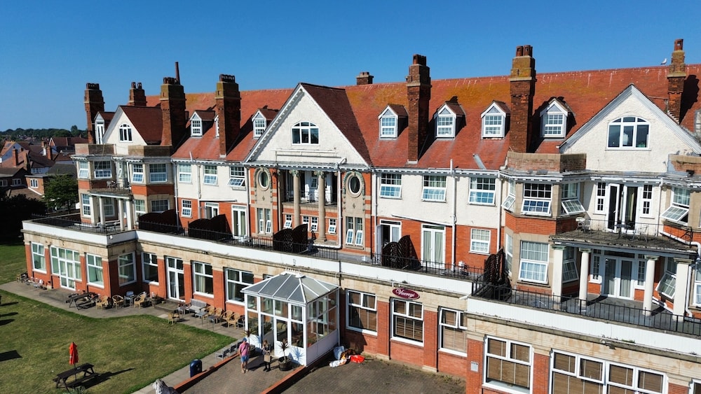 Skegness OYO Royal Hotel 8/60