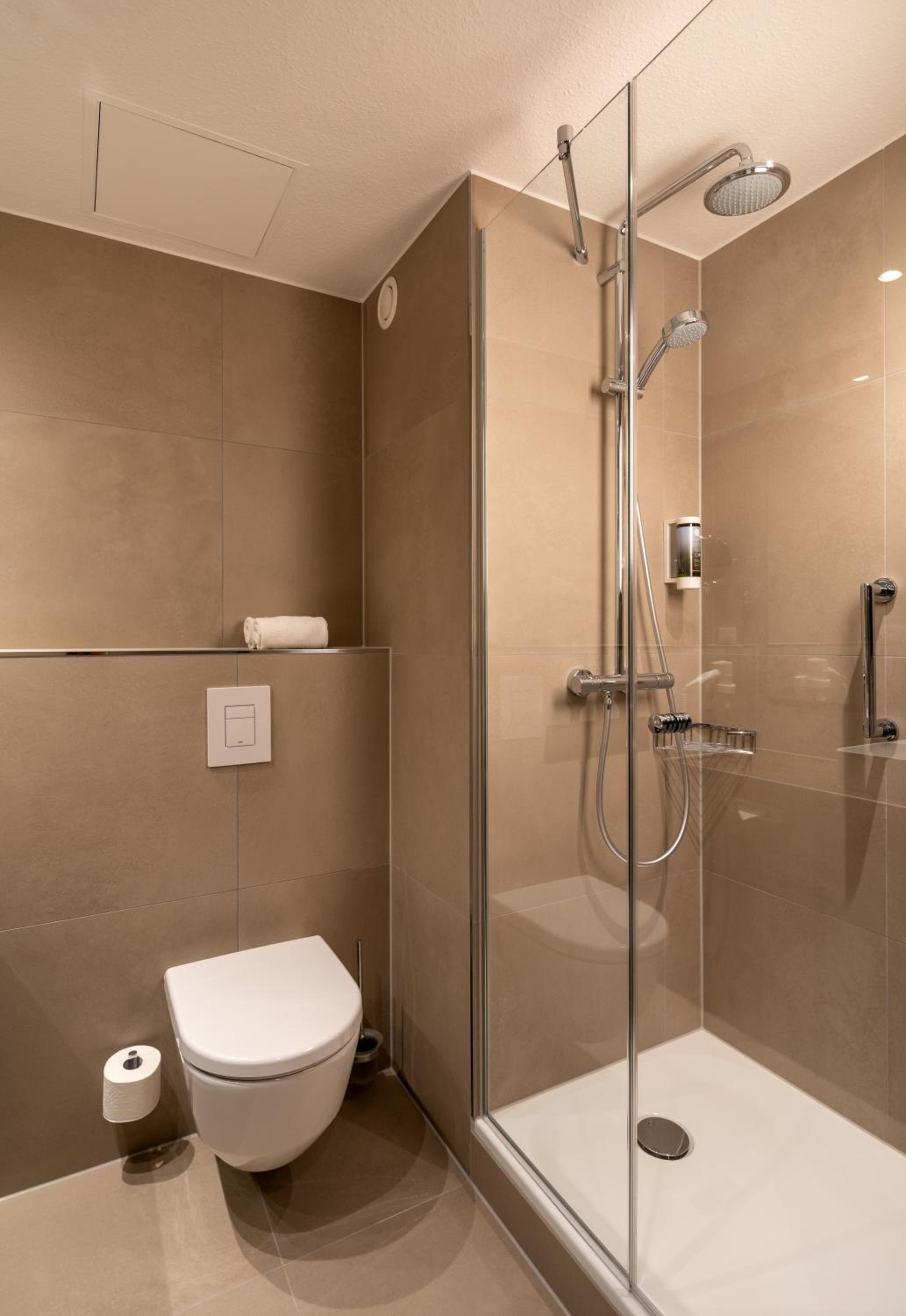 غرفة كومفورت بسرير مزدوج، H+ HOTEL HANNOVER 6/7