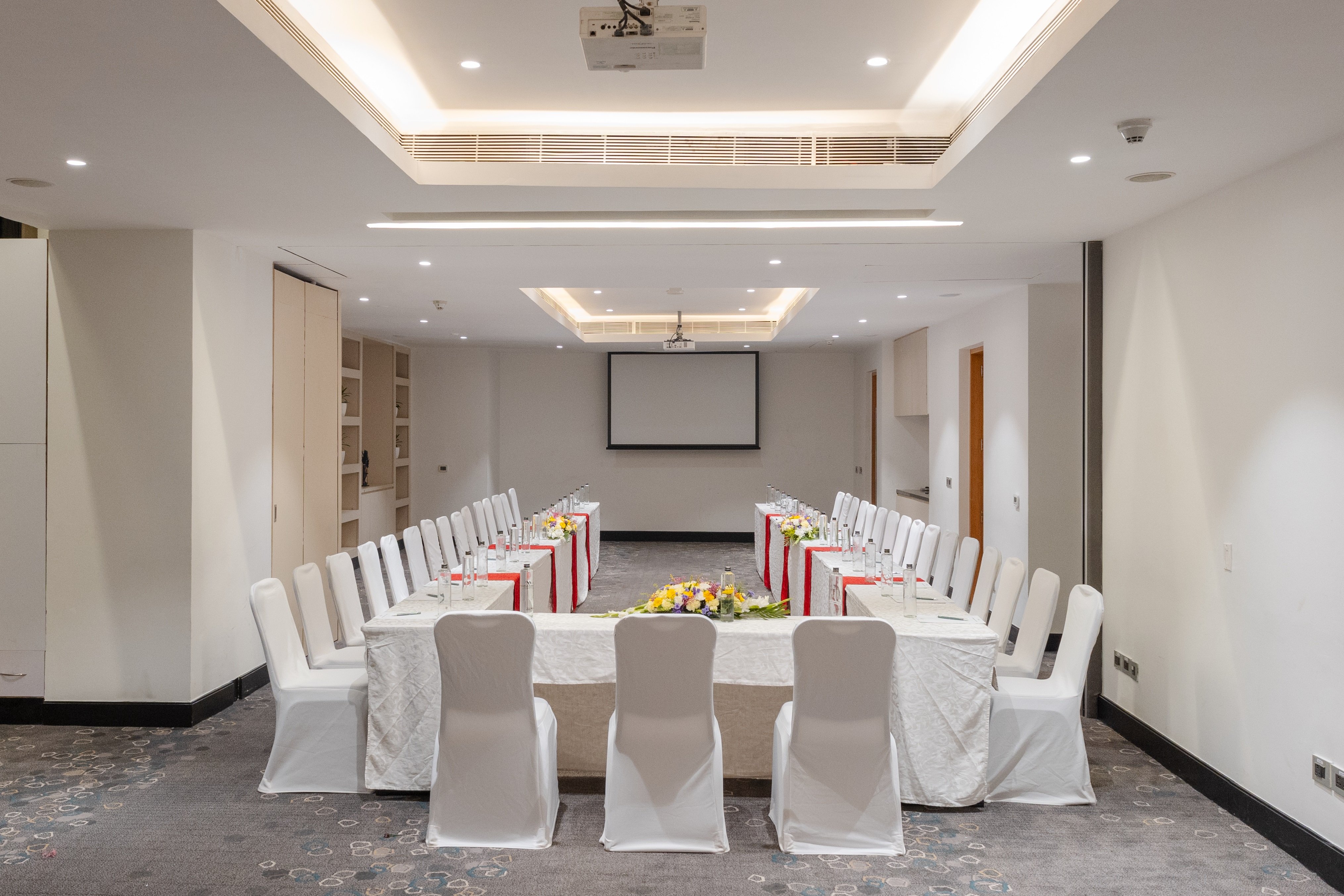 HOLIDAY INN CHENNAI OMR IT EXPRESSWAY 67/76