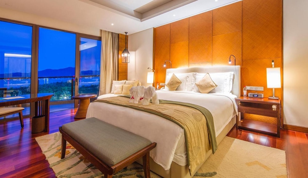 Haitang Bay Gloria Sanya Hotspring Resort 10/34