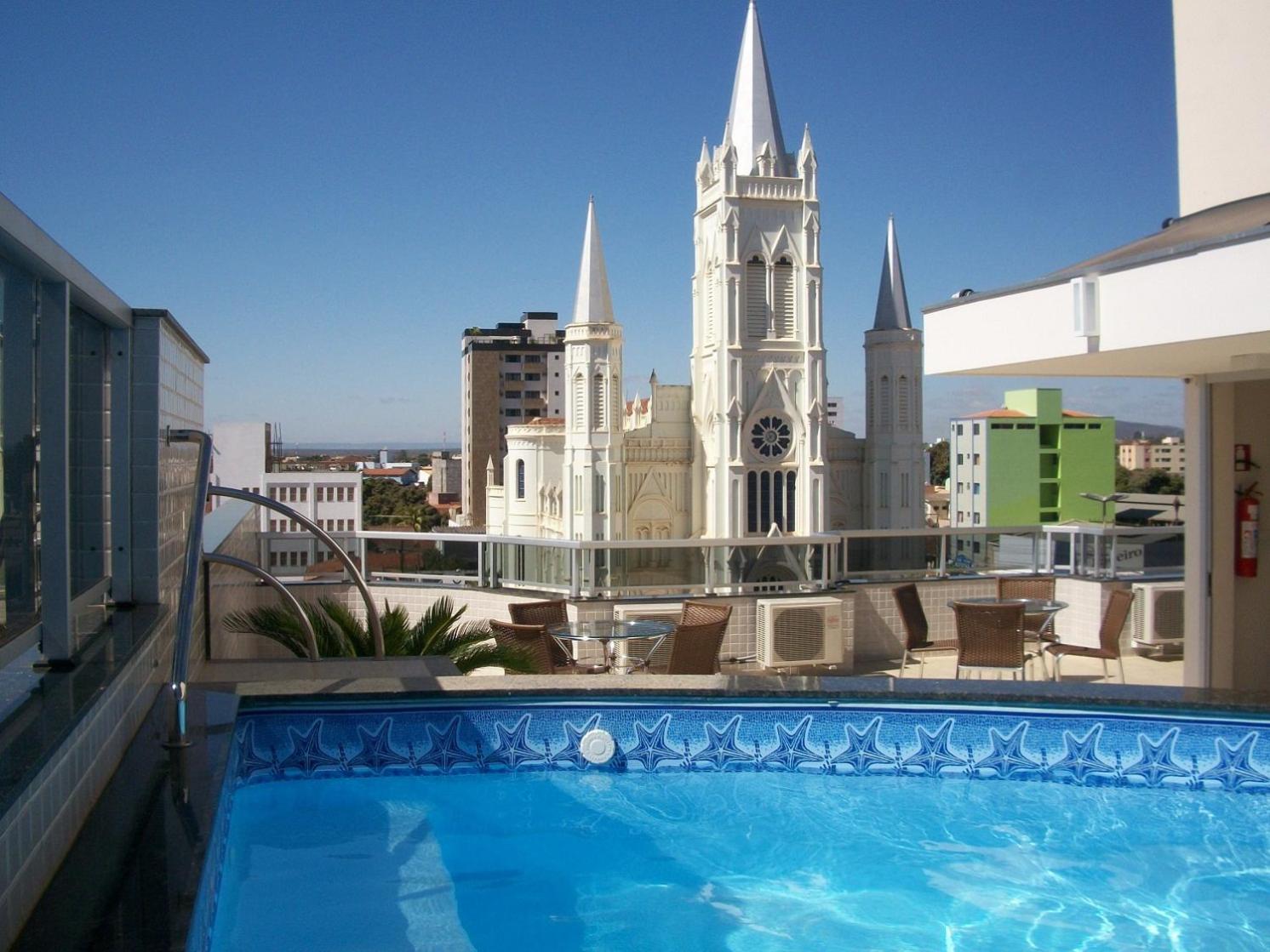 EXECUTIVO HOTEL MONTES CLAROS 32/36