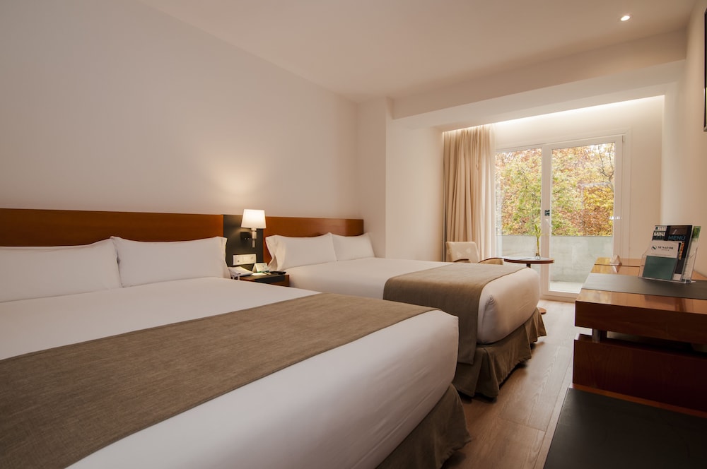 Senator Barajas Hotel 20/65