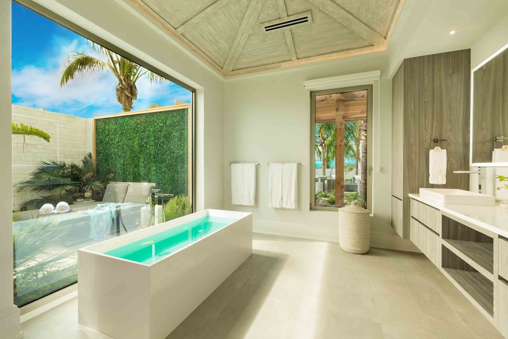 Ambergris Cay 21/48