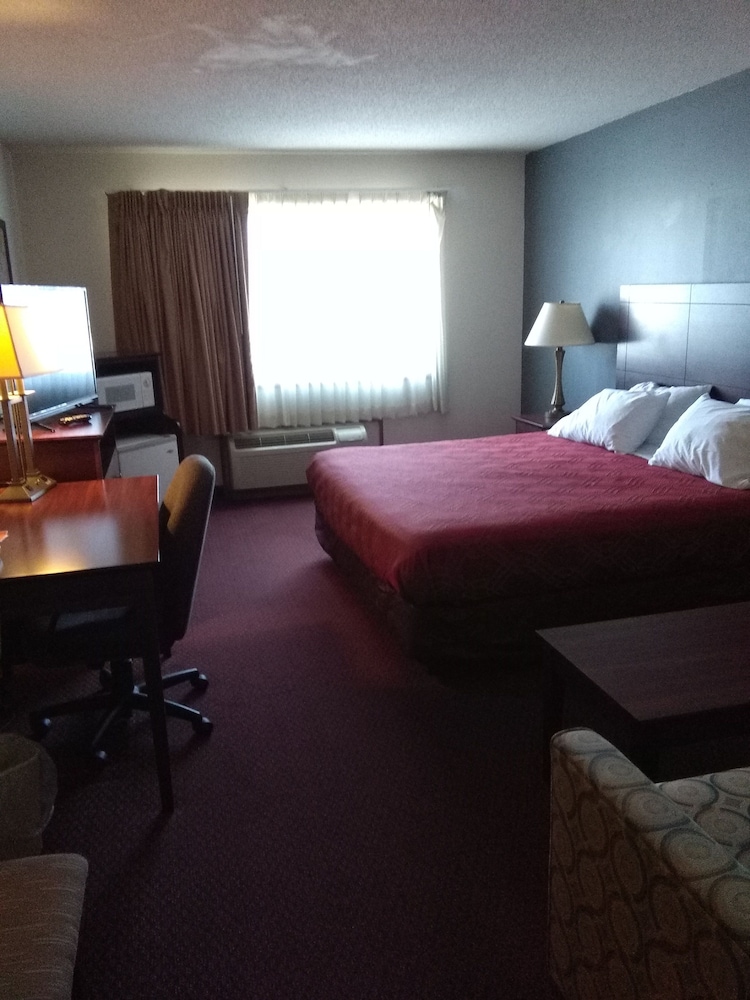 Travelodge by Wyndham Merrill 9/50
