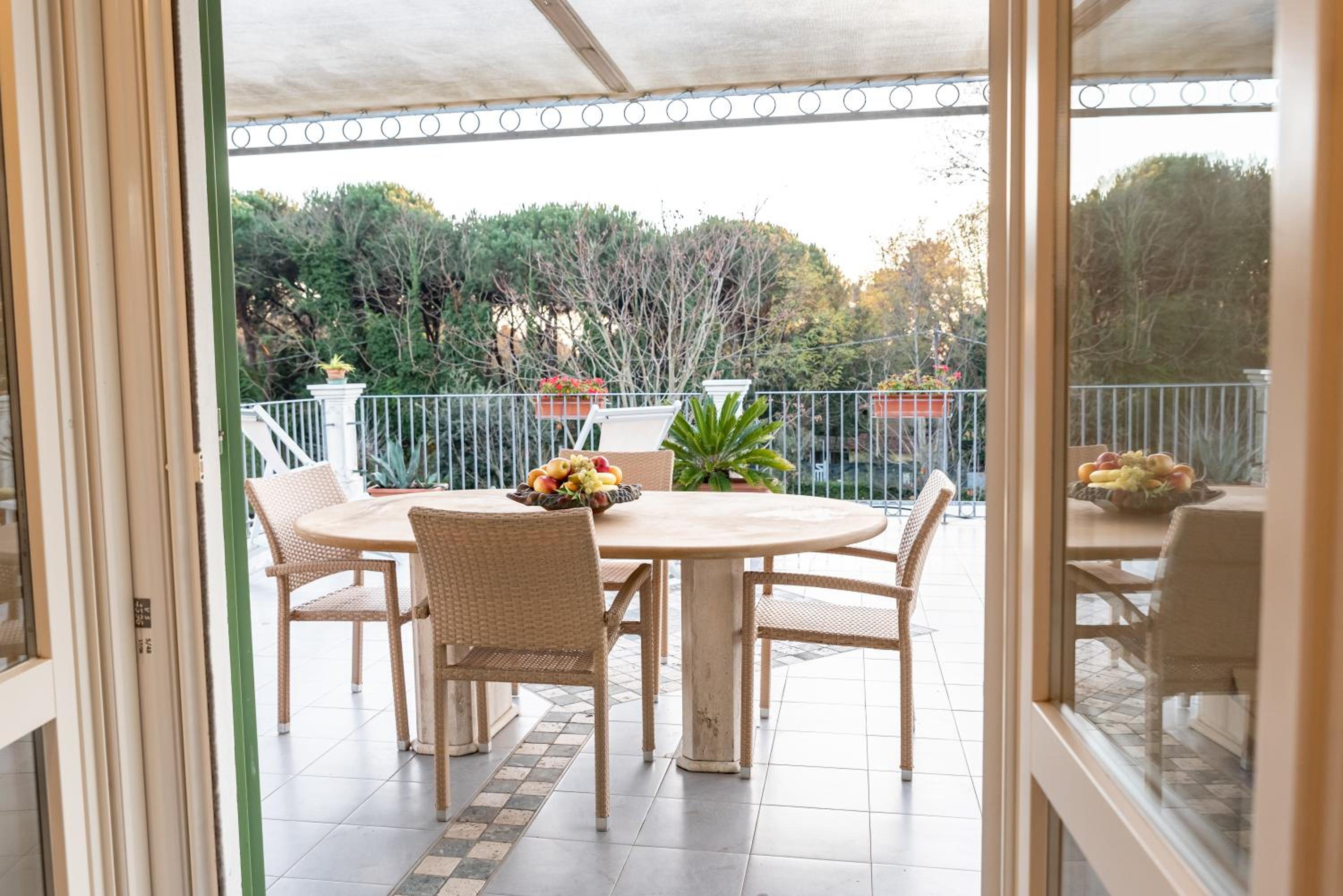 La Pergola 32/56