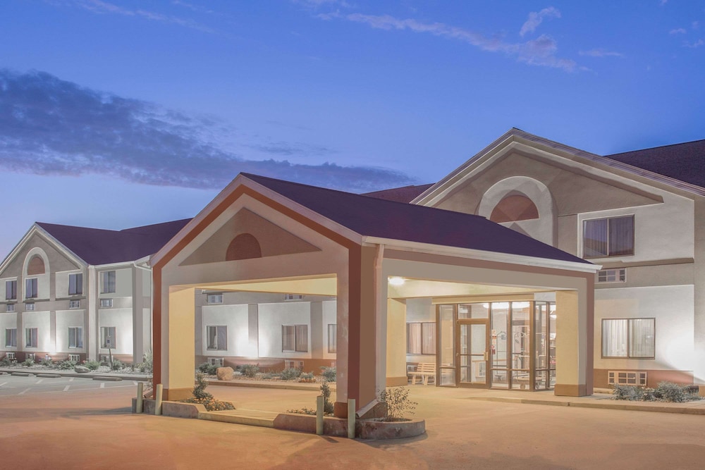 Best Western University Inn 3/39