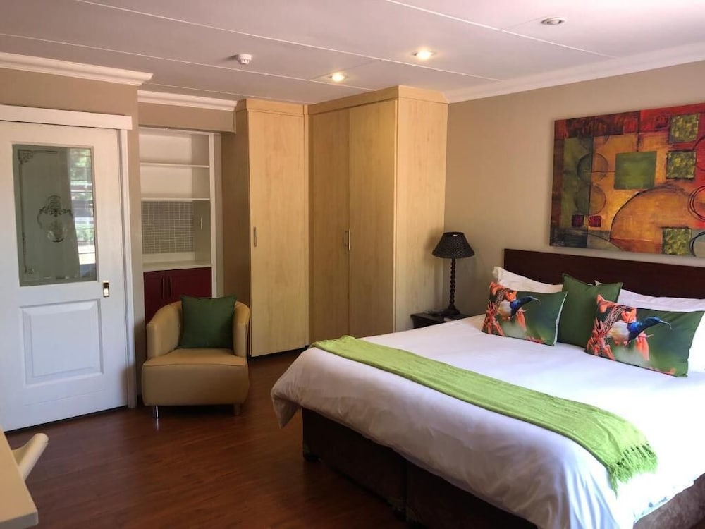 314 on Clark Guest House 27/76