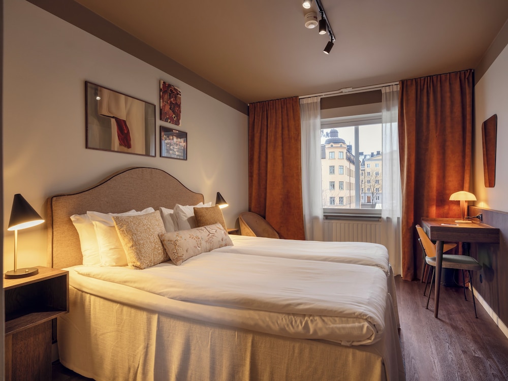 SUPERIOR, DOUBLE BED