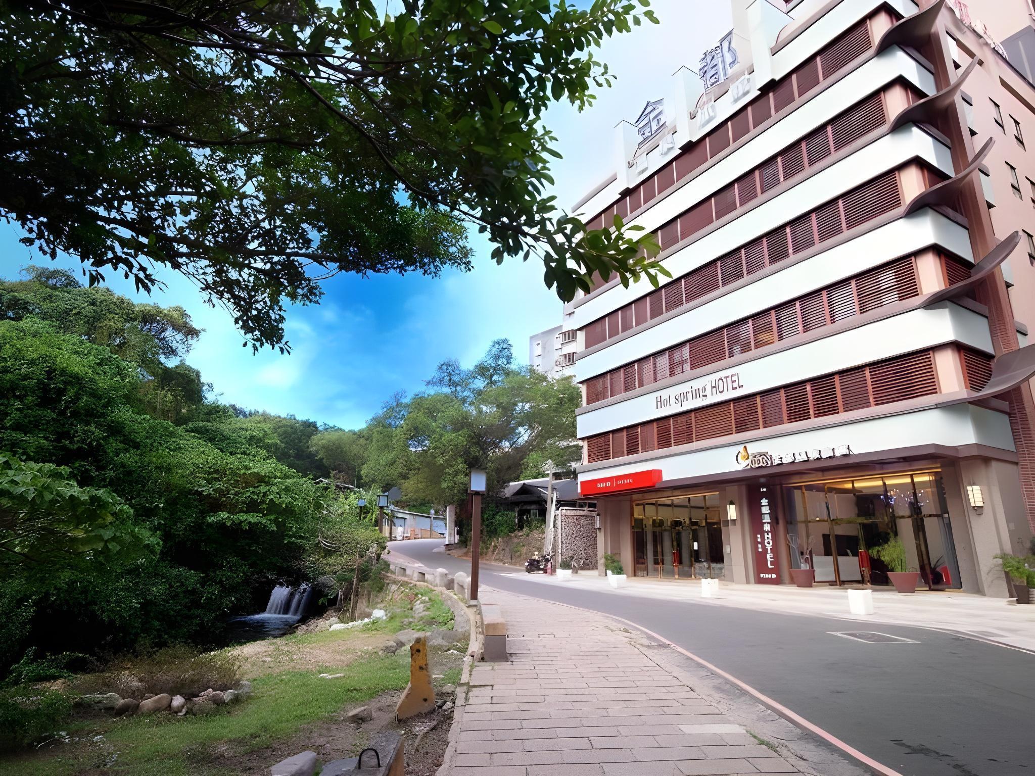 Golden Hot Spring Hotel 1/17