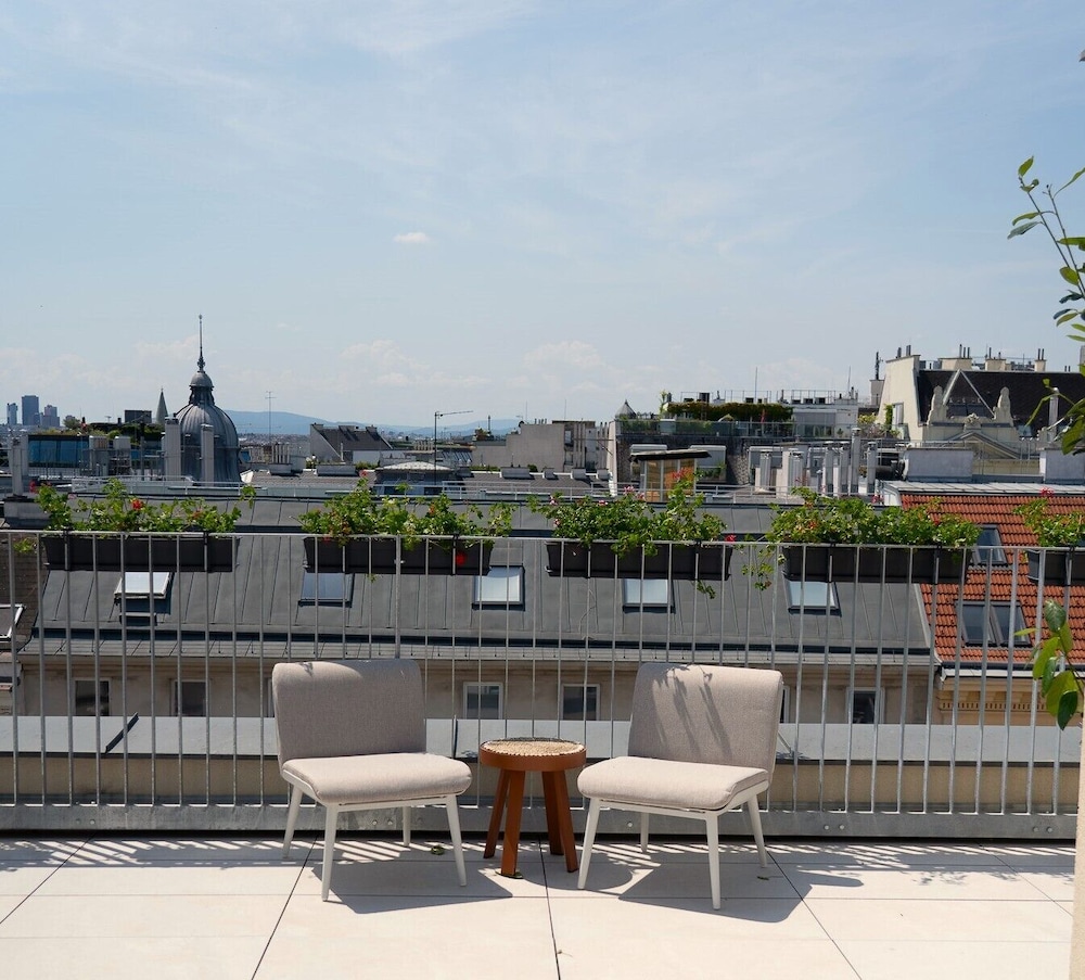 House of Ble 4/50