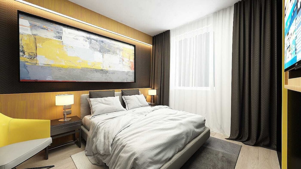 Maccani Luxury Suites 17/85