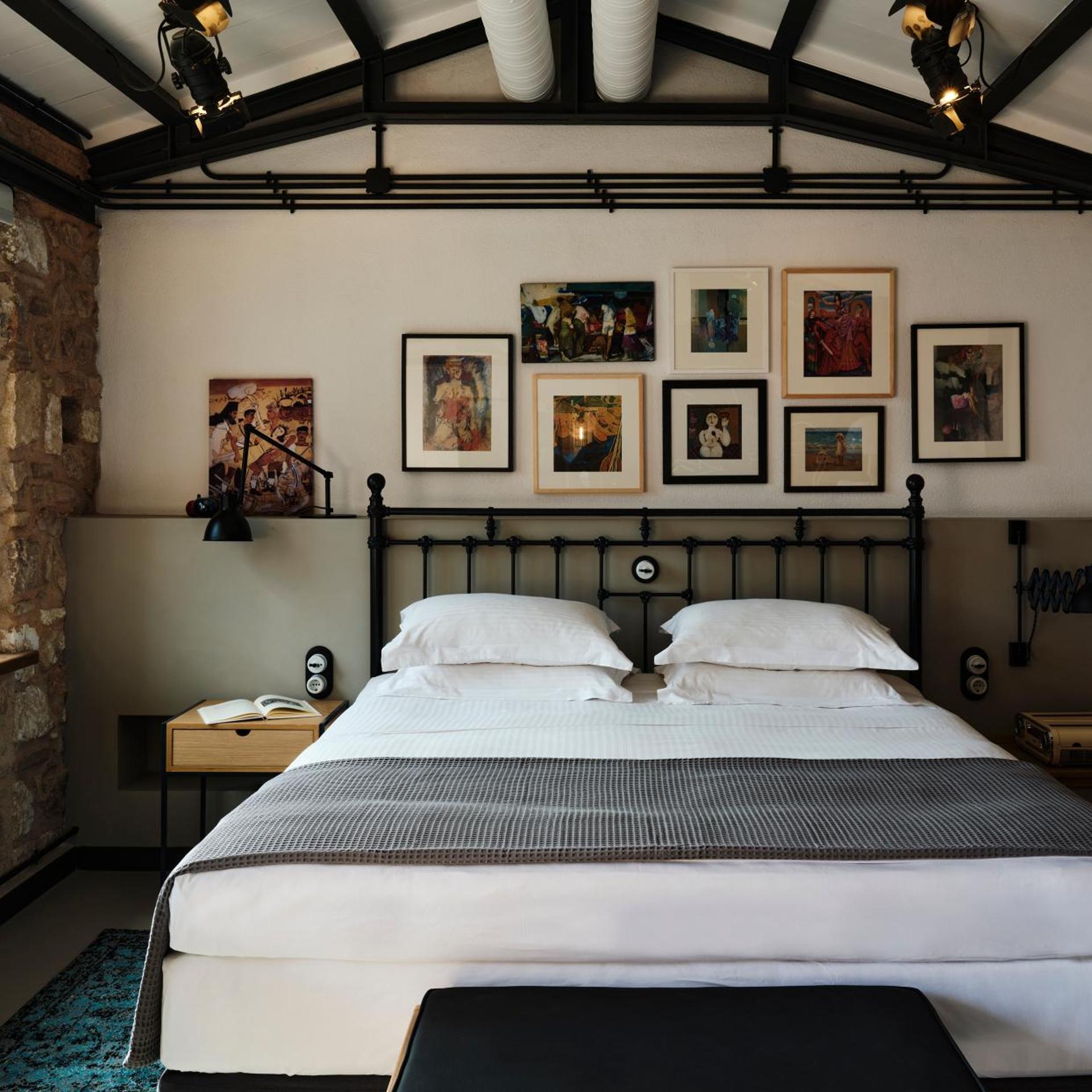 Suite, Acropolis View