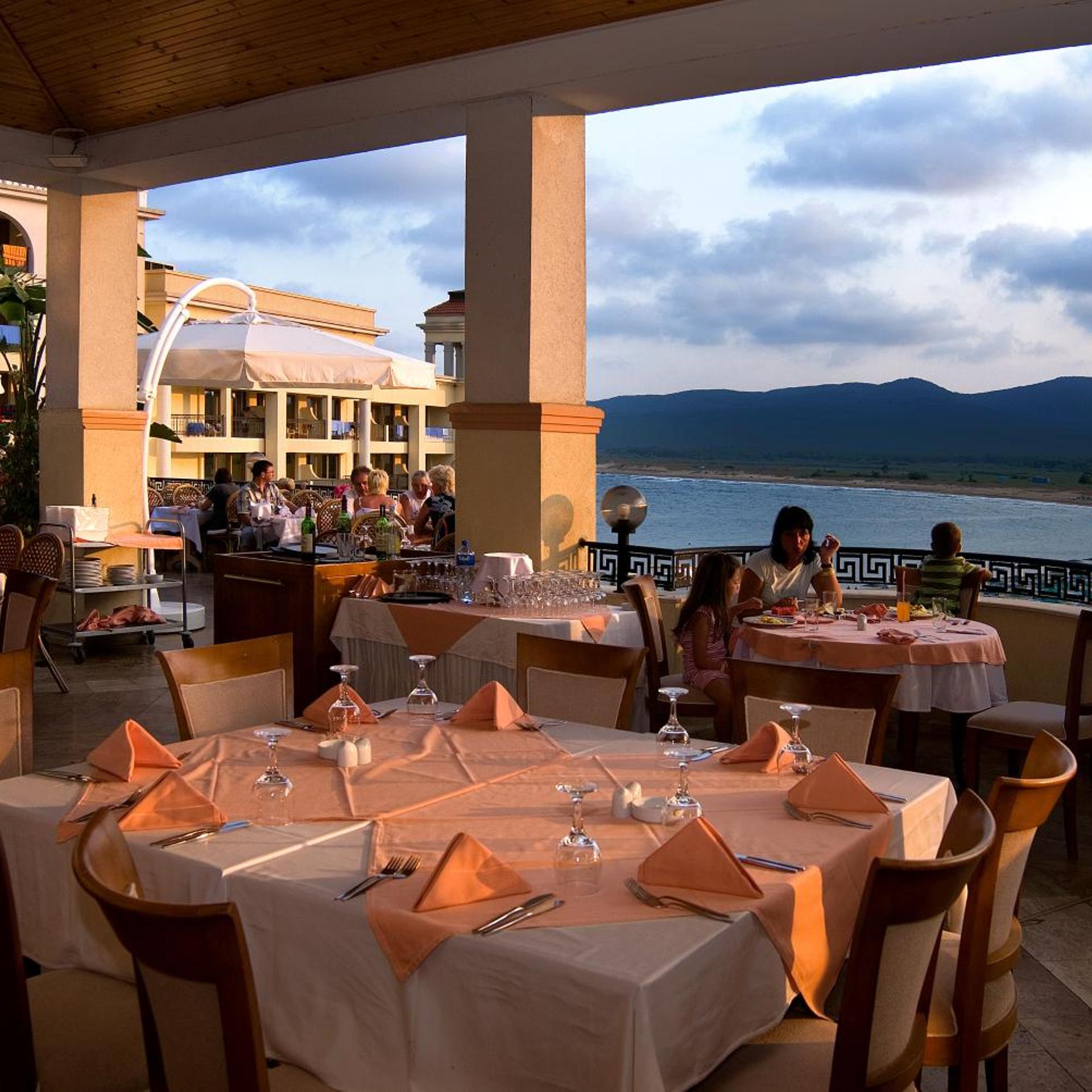 Marina Royal Palace 79/96