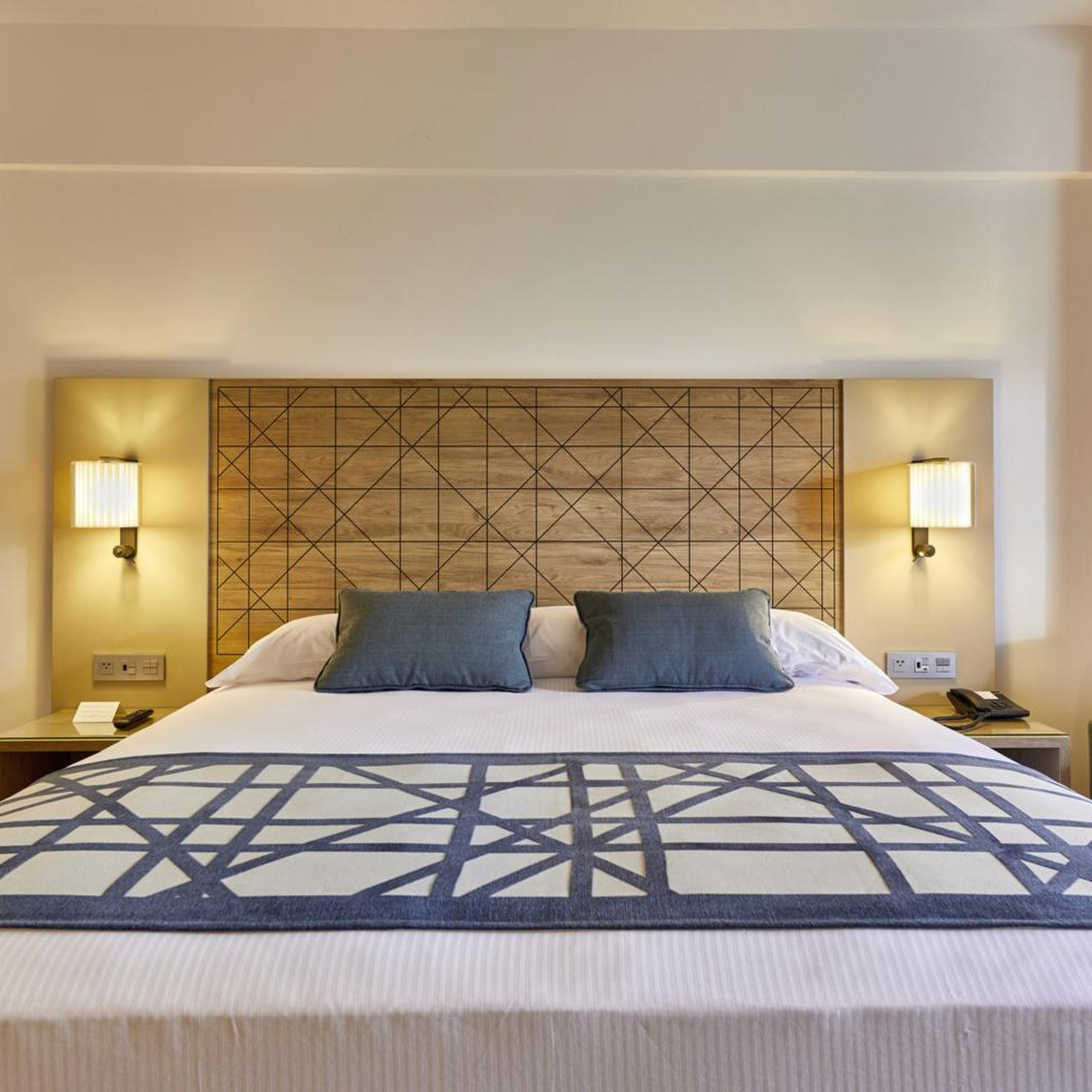 Elite, Club, Junior Suite, Double Bed, Ocean Front