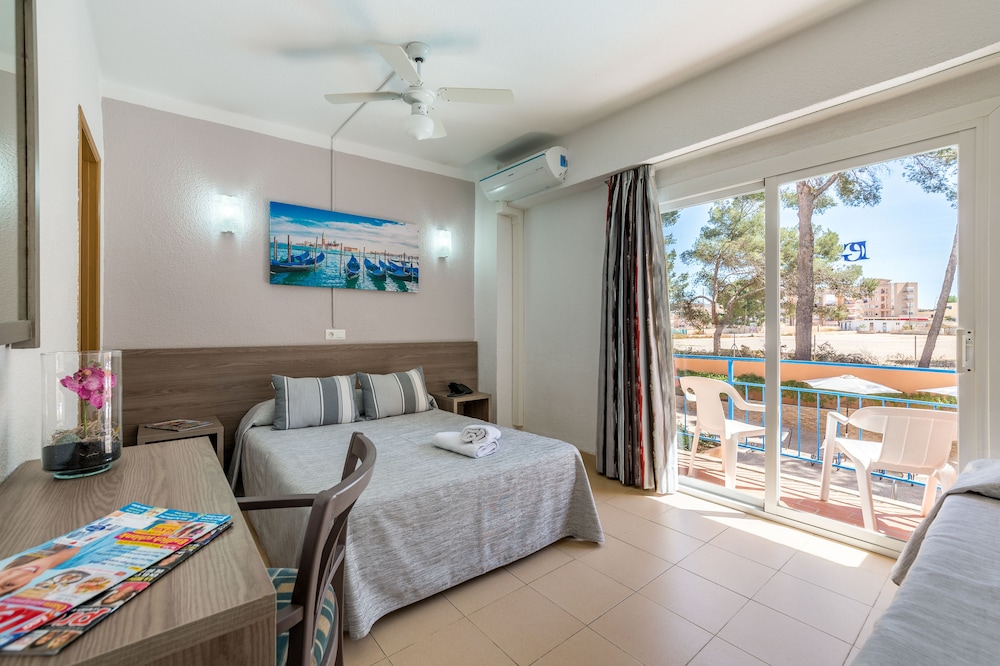 Hotel Costa Mediterraneo 4/38