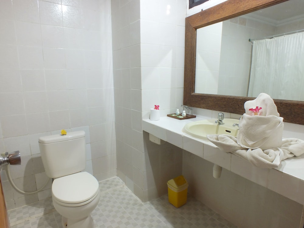 Palm Beach Hotel Bali 34/38