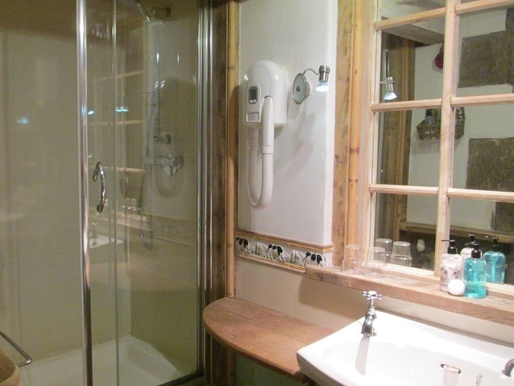 Alnwick Lodge - B&B 50/50