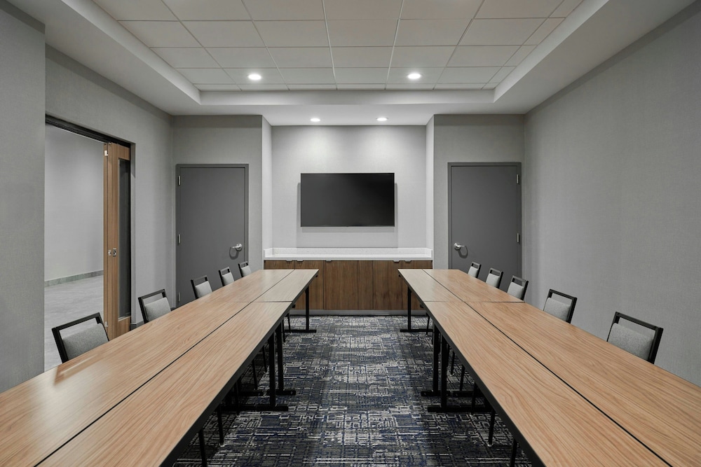 Residence Inn by Marriott Madison 28/43