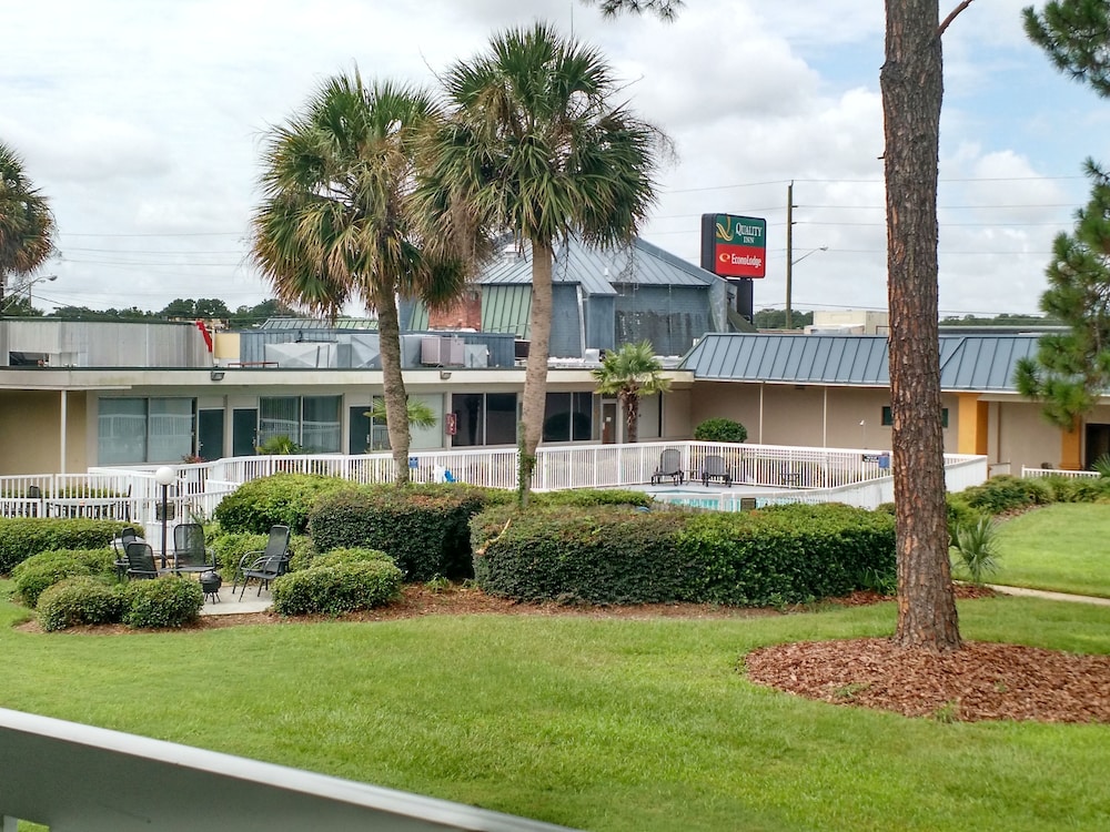 Econo Lodge Thomasville 57/64