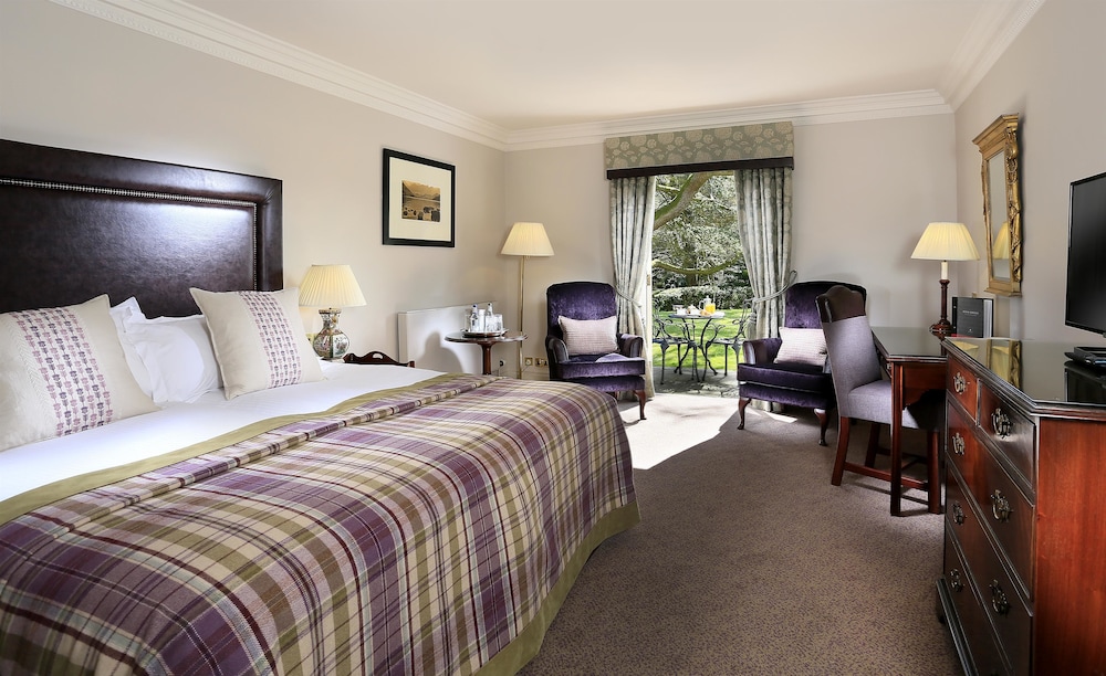 Macdonald Leeming House 5/50