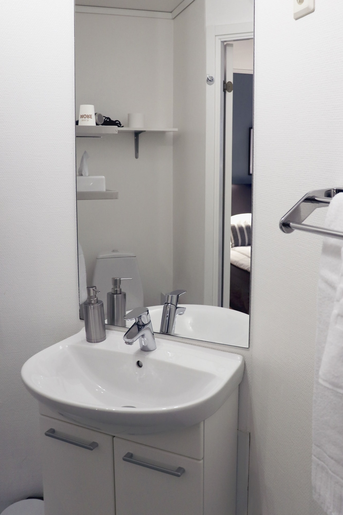 غرفة عائلية بسرير مزدوج مع أريكة، Hotell Miskarp 6/7