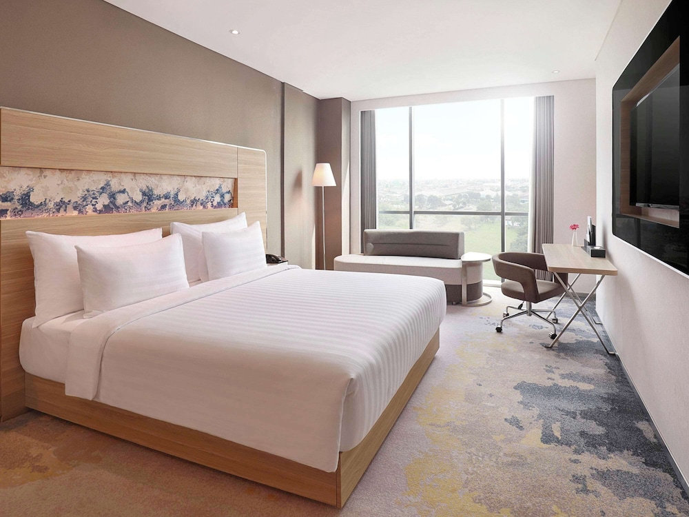 Novotel Samator Surabaya Timur 25/70