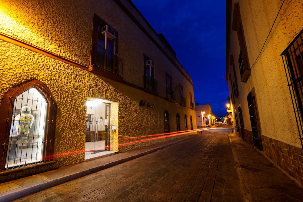 Hotel Senorial 41/50