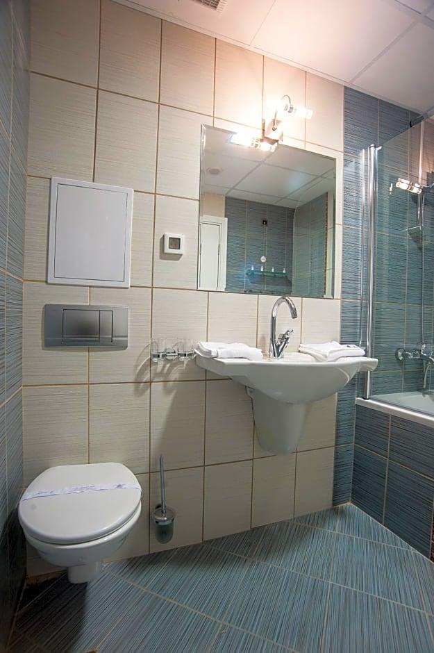 C Comfort Hotel 50/50