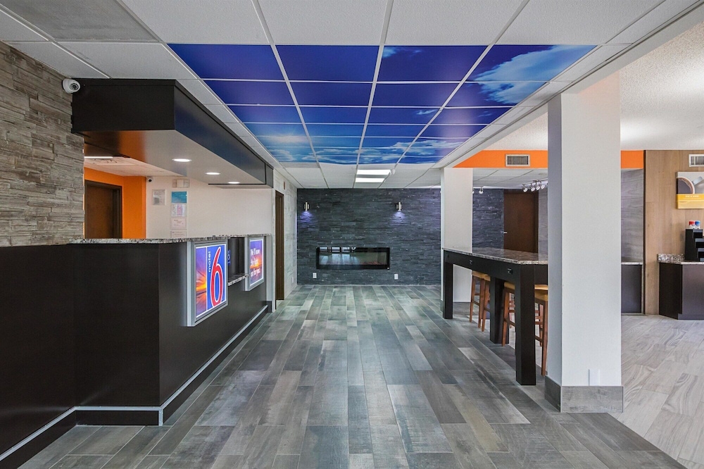 Motel6 Savannah, GA - Midtown 11/44
