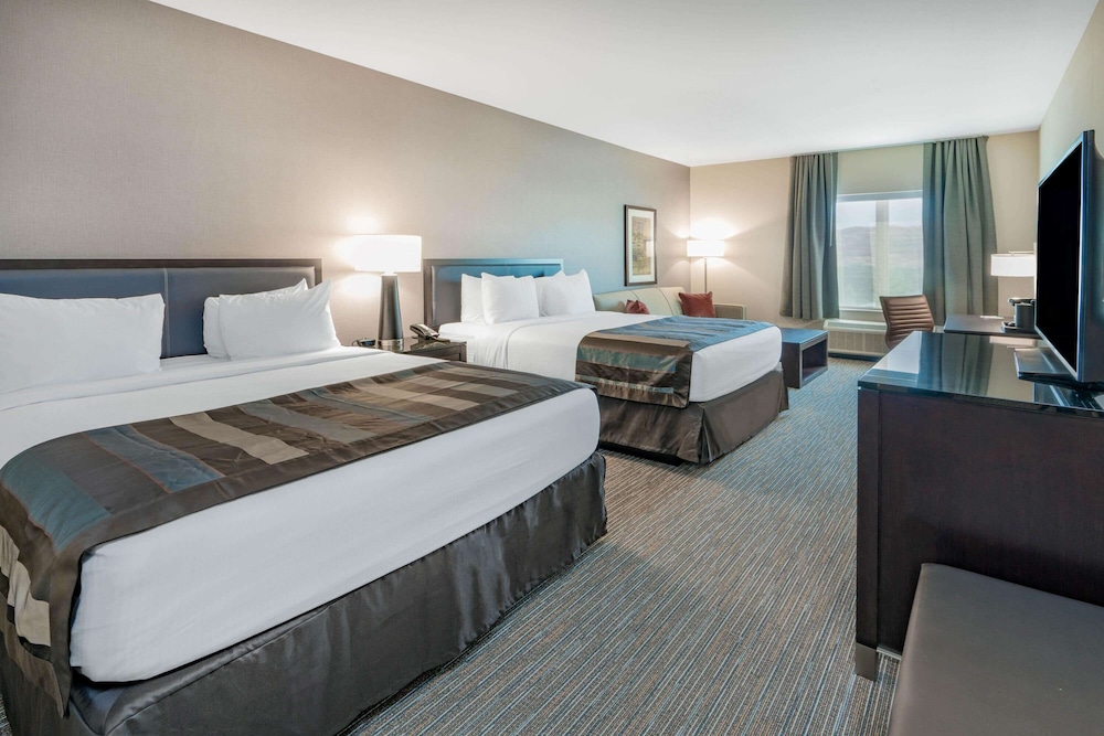 Deluxe, 2 Queen Beds