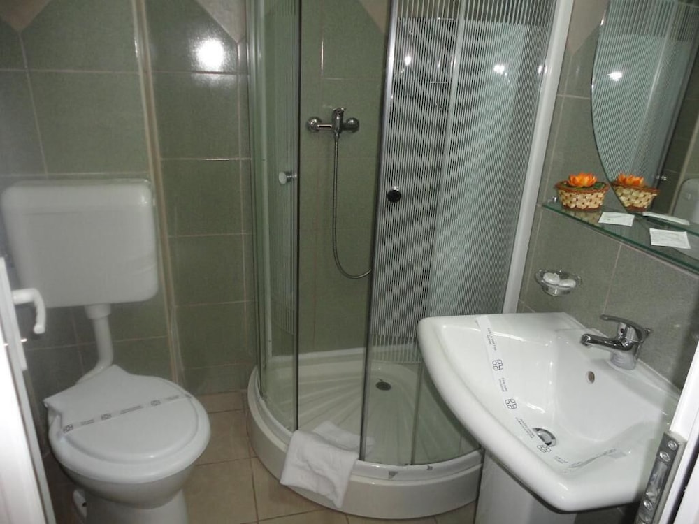 Arion Hotel 50/50